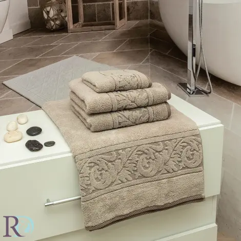 Prosop Michaela mocha